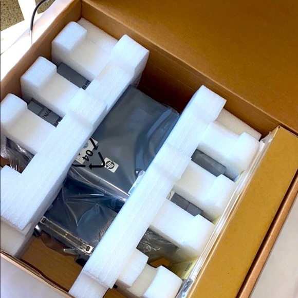 NWT HP Commercial Docking Station - Picture 2 of 15